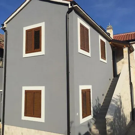 Studio Apartment Skradin